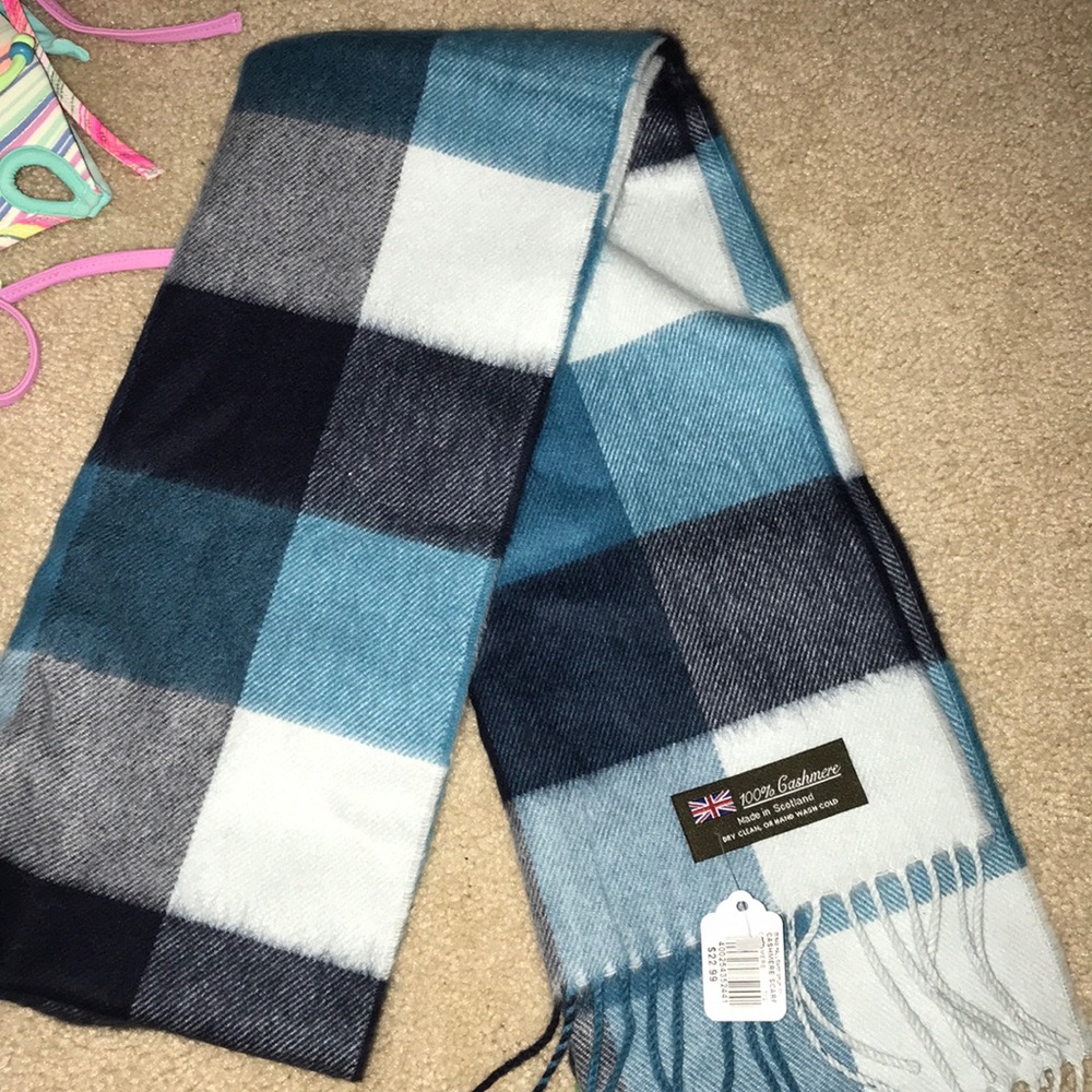 Cashmere scarf!